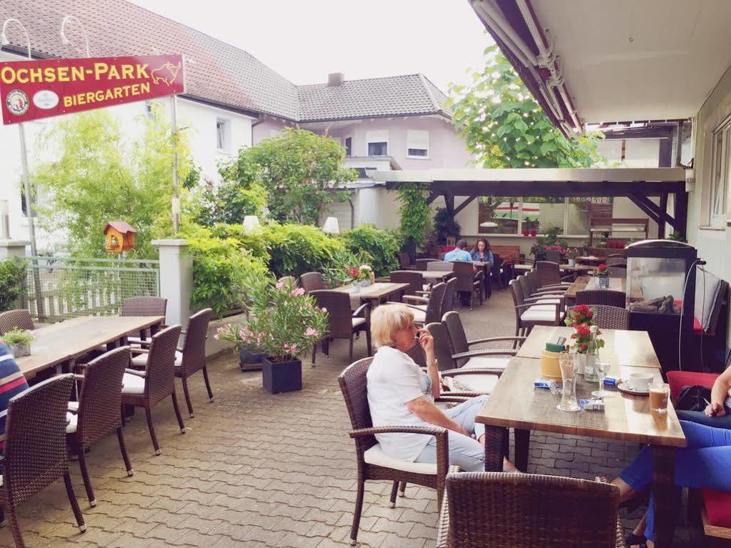 לינה וארוחת בוקר זינצהיים Landgasthof Ochsen מראה חיצוני תמונה